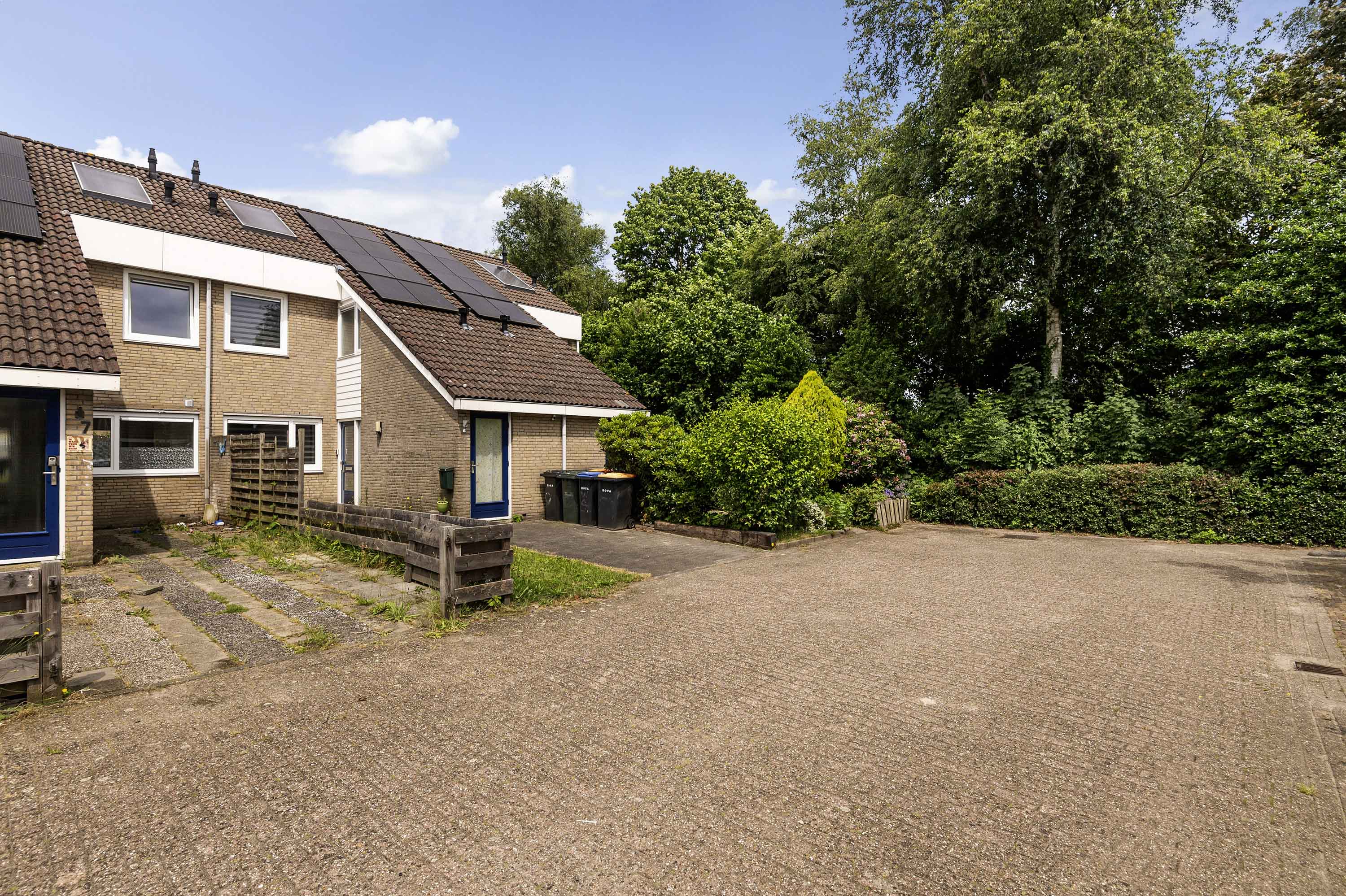 Hoekwoning te huur: Kloezenland 11, Staphorst-Zuid Staphorst