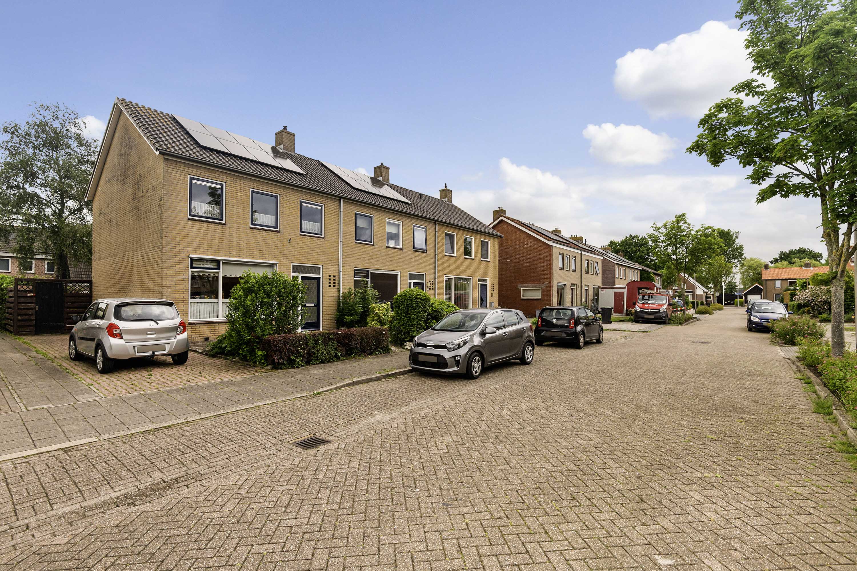 Tussenwoning te huur: Leliestraat 22, Rouveen kern Rouveen