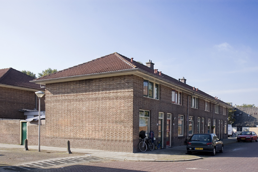 Terraced house for rent: Riouwstraat 16, Indischebuurt Zwolle